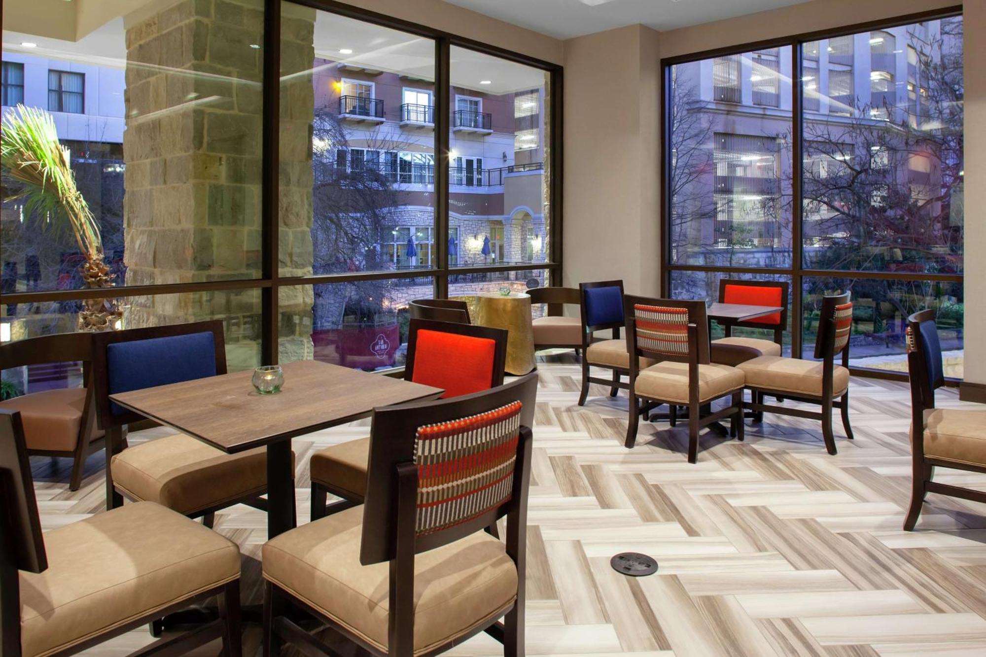 Hampton Inn & Suites San Antonio Riverwalk Esterno foto